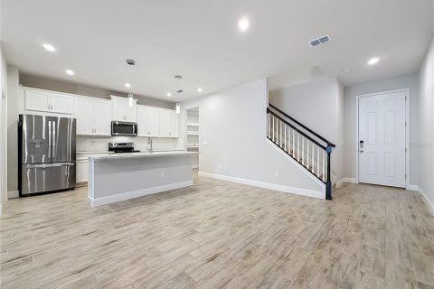 Touwnhouse à louer à Lutz, Floride: 3 chambres, 211.91 m2 № 2400968 - photo 6