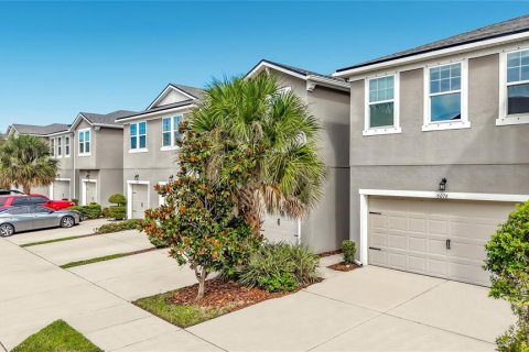 Touwnhouse à louer à Lutz, Floride: 3 chambres, 211.91 m2 № 2400968 - photo 2