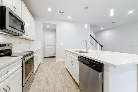 Touwnhouse à louer à Lutz, Floride: 3 chambres, 211.91 m2 № 2400968 - photo 25