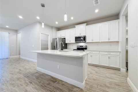 Touwnhouse à louer à Lutz, Floride: 3 chambres, 211.91 m2 № 2400968 - photo 16