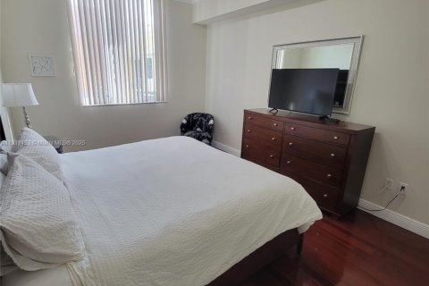 Condominio en alquiler en Aventura, Florida, 2 dormitorios, 109.53 m2 № 1966977 - foto 11