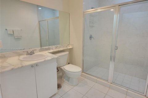 Condominio en alquiler en Aventura, Florida, 2 dormitorios, 109.53 m2 № 1966977 - foto 15
