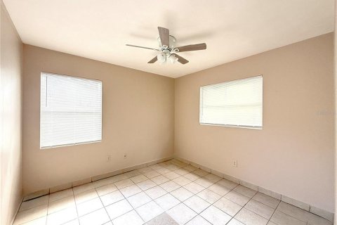 House in Saint Petersburg, Florida 2 bedrooms, 77.02 sq.m. № 1911789 - photo 12