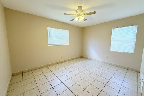 House in Saint Petersburg, Florida 2 bedrooms, 77.02 sq.m. № 1911789 - photo 7