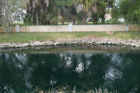 Снять в аренду кондоминиум в Сарасота, Флорида 2 комнаты, 84.36м2, № 1434396 - фото 1