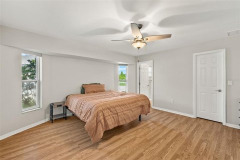 House in Port Charlotte, Florida 3 bedrooms, 166.39 sq.m. № 1797131 - photo 16