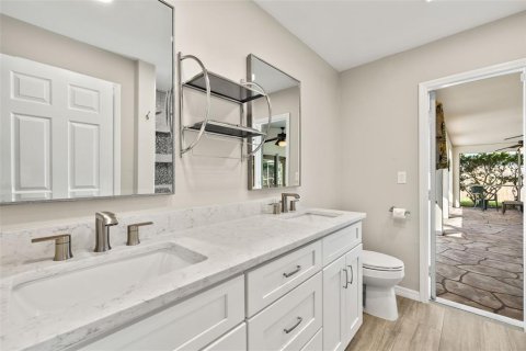 House in Port Charlotte, Florida 3 bedrooms, 166.39 sq.m. № 1797131 - photo 24