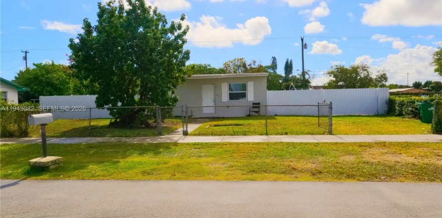 Villa ou maison à Miami, Floride 2 chambres, 66.89 m2 № 1999346