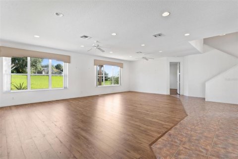 House in Tavares, Florida 4 bedrooms, 278.43 sq.m. № 1907420 - photo 14