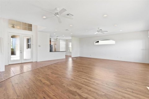 Villa ou maison à vendre à Tavares, Floride: 4 chambres, 278.43 m2 № 1907420 - photo 13