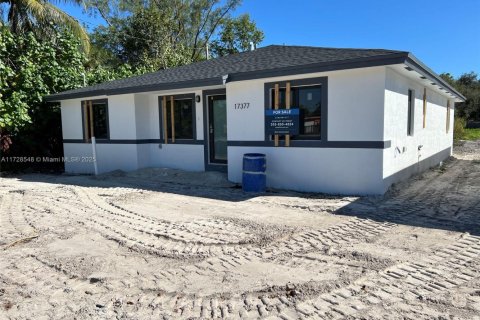 House in Miami Gardens, Florida 4 bedrooms, 174.56 sq.m. № 1483353 - photo 1