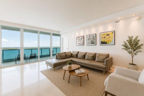 Condo in Miami, Florida, 3 bedrooms № 2177543 - photo 4