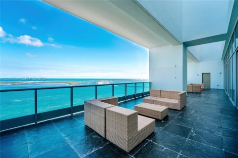 Condo in Miami, Florida, 3 bedrooms № 2177543 - photo 21