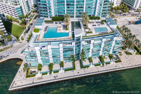 Condominio en venta en Miami, Florida, 3 dormitorios, 197.88 m2 № 2177543 - foto 26