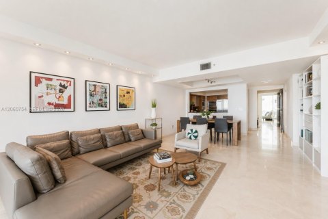 Condo in Miami, Florida, 3 bedrooms № 2177543 - photo 6