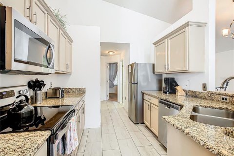 House in Haines City, Florida 4 bedrooms, 146.97 sq.m. № 1900687 - photo 5