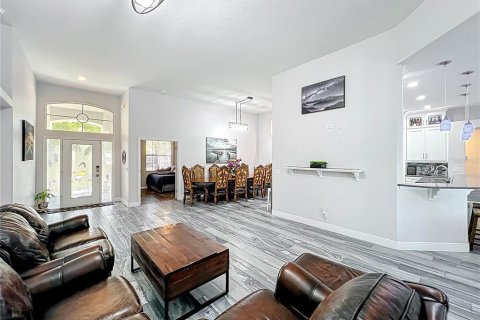 House in Merrit Island, Florida 4 bedrooms, 229.1 sq.m. № 1734628 - photo 4