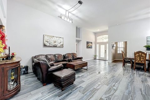 House in Merrit Island, Florida 4 bedrooms, 229.1 sq.m. № 1734628 - photo 3