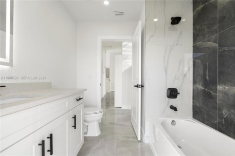 Casa en venta en Lehigh Acres, Florida, 3 dormitorios, 143.07 m2 № 2031721 - foto 22