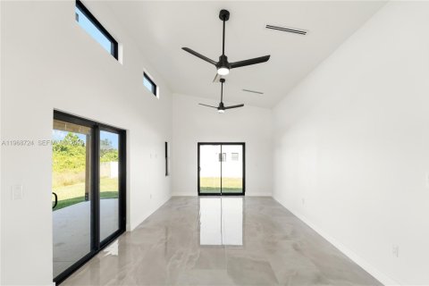 Casa en venta en Lehigh Acres, Florida, 3 dormitorios, 143.07 m2 № 2031721 - foto 14