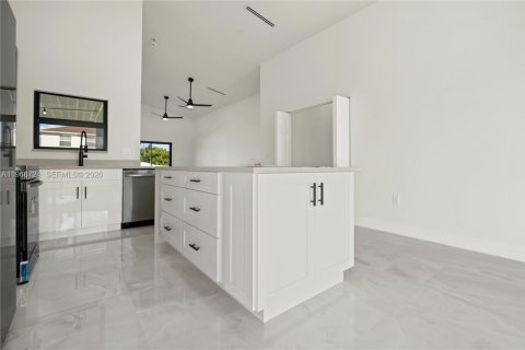 Casa en venta en Lehigh Acres, Florida, 3 dormitorios, 143.07 m2 № 2031721 - foto 9