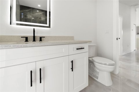 Casa en venta en Lehigh Acres, Florida, 3 dormitorios, 143.07 m2 № 2031721 - foto 20