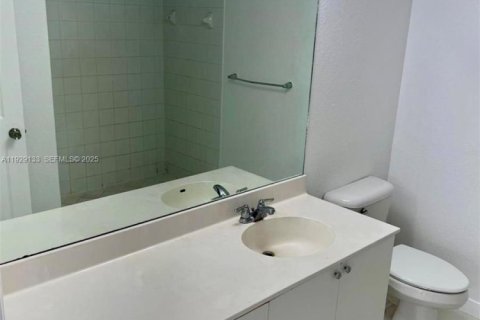 Condominio en alquiler en Homestead, Florida, 3 dormitorios, 104.61 m2 № 1987472 - foto 13