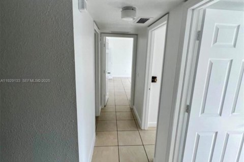 Condominio en alquiler en Homestead, Florida, 3 dormitorios, 104.61 m2 № 1987472 - foto 6