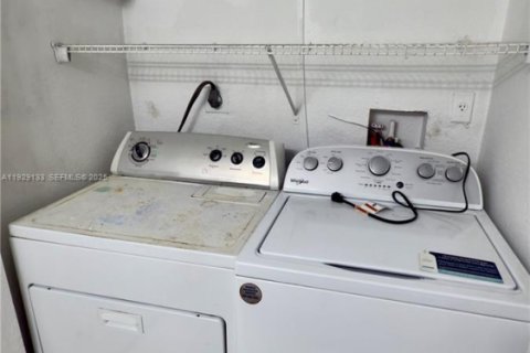 Condominio en alquiler en Homestead, Florida, 3 dormitorios, 104.61 m2 № 1987472 - foto 19