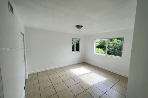 Condominio en alquiler en Homestead, Florida, 3 dormitorios, 104.61 m2 № 1987472 - foto 9