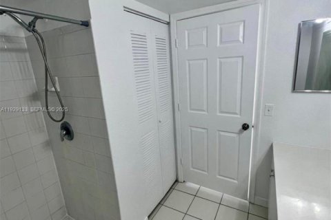 Condominio en alquiler en Homestead, Florida, 3 dormitorios, 104.61 m2 № 1987472 - foto 14