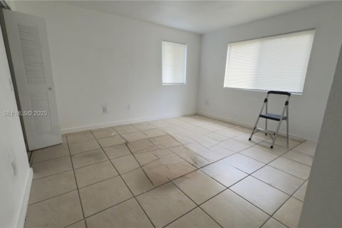 Condominio en alquiler en Homestead, Florida, 3 dormitorios, 104.61 m2 № 1987472 - foto 7
