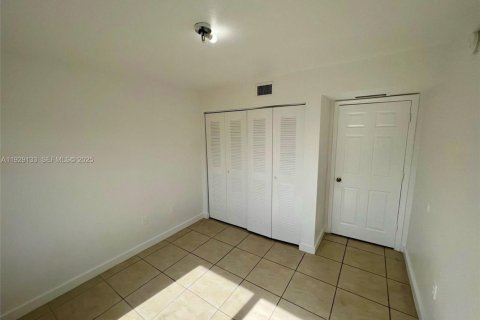 Condominio en alquiler en Homestead, Florida, 3 dormitorios, 104.61 m2 № 1987472 - foto 17