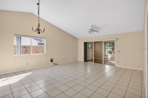 Touwnhouse à louer à Longwood, Floride: 2 chambres, 137.68 m2 № 2411502 - photo 5
