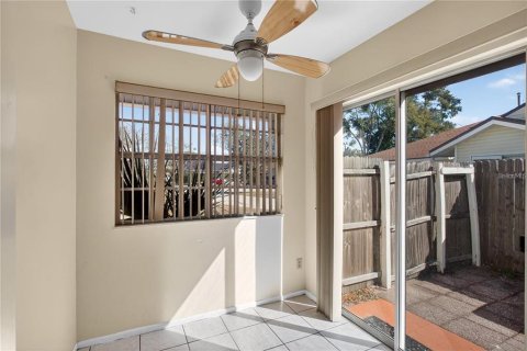 Touwnhouse à louer à Longwood, Floride: 2 chambres, 137.68 m2 № 2411502 - photo 11