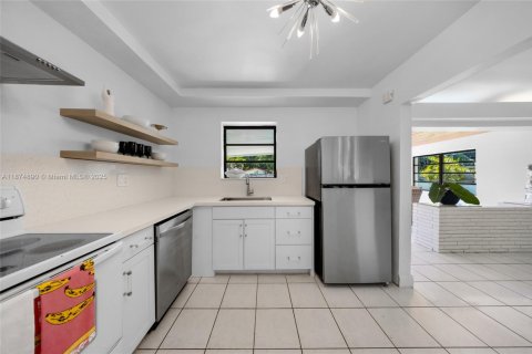 Купить виллу или дом в Холливуд, Флорида 3 спальни, 133.41м2, № 1895911 - фото 13