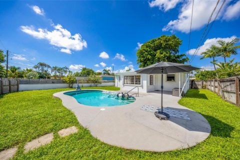 Купить виллу или дом в Холливуд, Флорида 3 спальни, 133.41м2, № 1895911 - фото 8