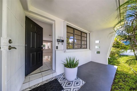 Купить виллу или дом в Холливуд, Флорида 3 спальни, 133.41м2, № 1895911 - фото 4