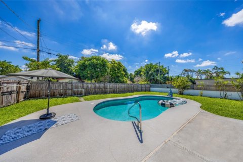 Купить виллу или дом в Холливуд, Флорида 3 спальни, 133.41м2, № 1895911 - фото 5
