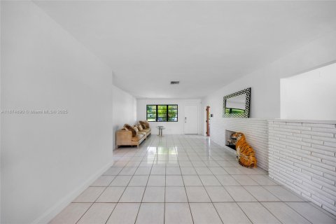 Купить виллу или дом в Холливуд, Флорида 3 спальни, 133.41м2, № 1895911 - фото 16