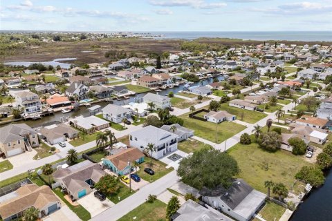 Villa ou maison à vendre à Hudson, Floride: 3 chambres, 186.18 m2 № 2129057 - photo 20