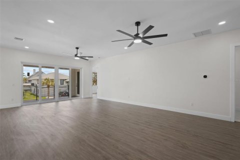 Villa ou maison à vendre à Hudson, Floride: 3 chambres, 186.18 m2 № 2129057 - photo 4