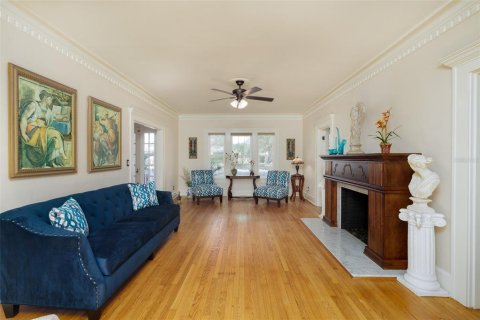 Casa en venta en Saint Petersburg, Florida, 5 dormitorios, 293.76 m2 № 1515301 - foto 8