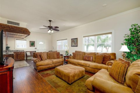 Casa en venta en Saint Petersburg, Florida, 5 dormitorios, 293.76 m2 № 1515301 - foto 17