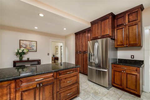 Casa en venta en Saint Petersburg, Florida, 5 dormitorios, 293.76 m2 № 1515301 - foto 13