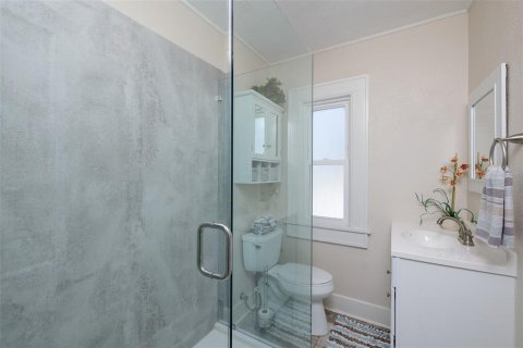 Casa en venta en Saint Petersburg, Florida, 5 dormitorios, 293.76 m2 № 1515301 - foto 29