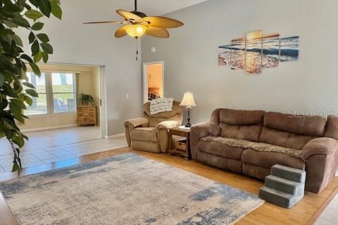 House in Haines City, Florida 3 bedrooms, 166.57 sq.m. № 2201681 - photo 6