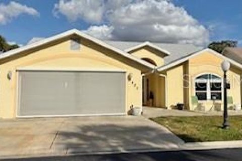 Casa en Haines City, Florida 3 dormitorios, 166.57 m2 № 2201681