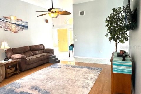 House in Haines City, Florida 3 bedrooms, 166.57 sq.m. № 2201681 - photo 5