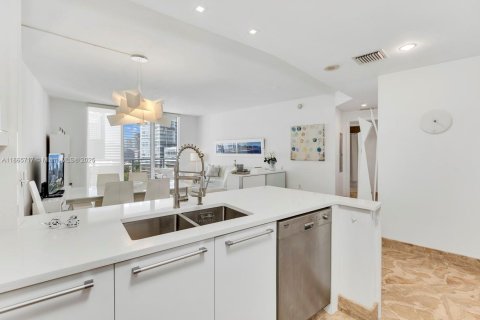 Купить кондоминиум в Майами, Флорида 2 спальни, 131.74м2, № 1897508 - фото 12